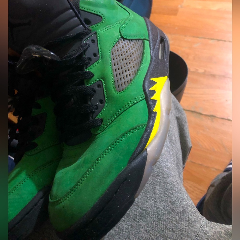 Air Jordan V 5 Retro SE “Oregon ”